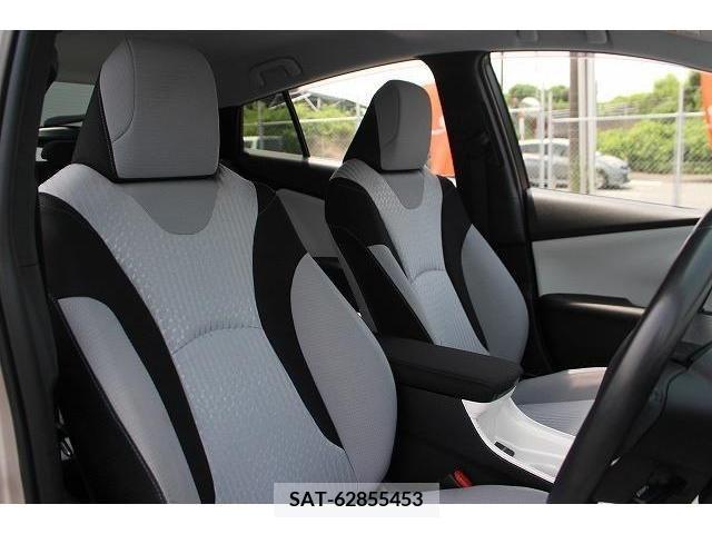 Toyota PRIUS 2018-03 330092-12