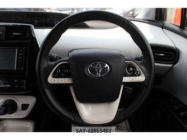 Toyota PRIUS 2018-03 330092-16