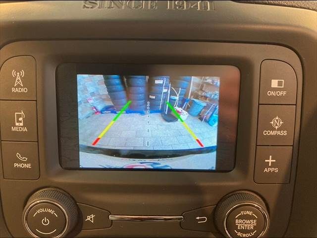 Jeep RENEGADE 2017-04 16570-8