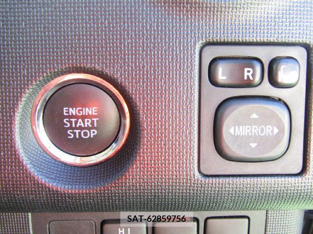 Toyota SPADE 2014-06 214772-11