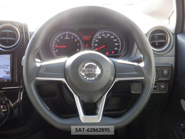 Nissan NOTE 2018-10 329030-24