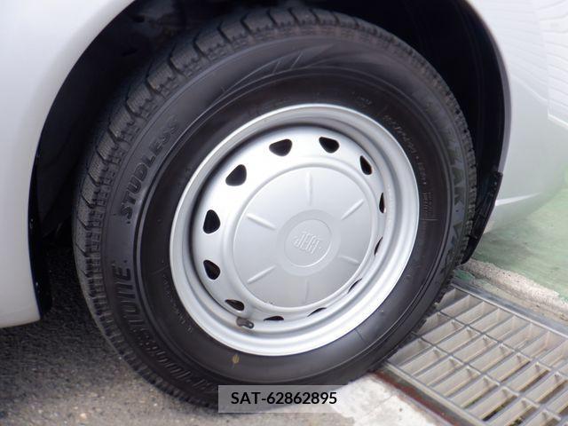 Nissan NOTE 2018-10 329030-18
