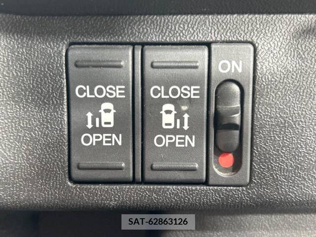 Honda STEP WGN 2015-08 243302-5