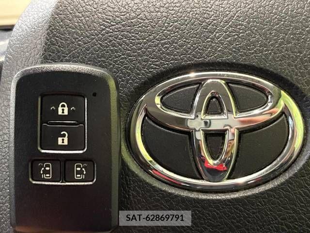 Toyota SIENTA 2017-04 210776-7