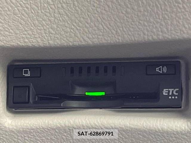 Toyota SIENTA 2017-04 210776-6