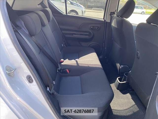 Toyota AQUA 2019-01 231189-14