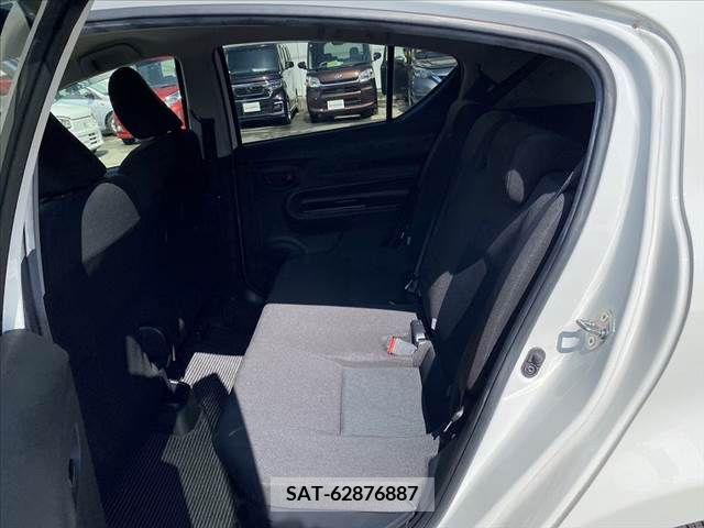 Toyota AQUA 2019-01 231189-15
