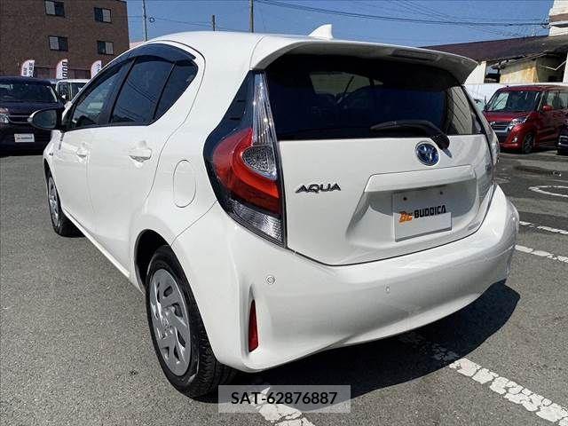 Toyota AQUA 2019-01 231189-11