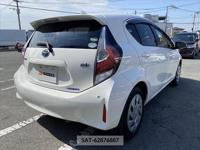 Toyota AQUA 2019-01 231189-9