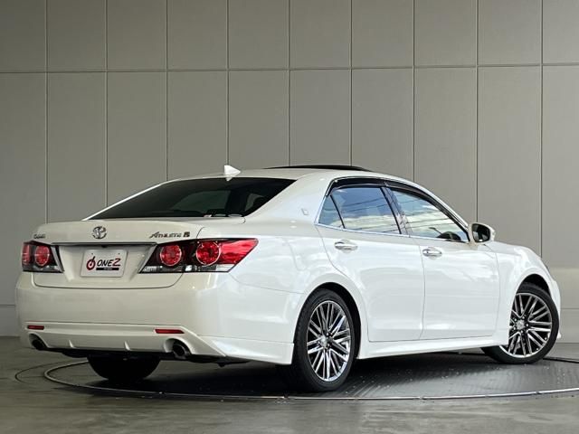 Toyota CROWN SEDAN 2016-11 29075-1
