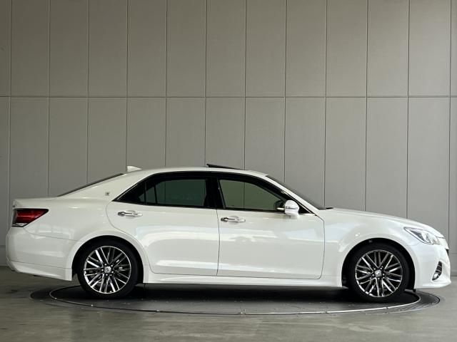 Toyota CROWN SEDAN 2016-11 29075-3