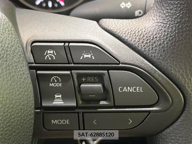 Toyota NOAH 2023-04 215724-5