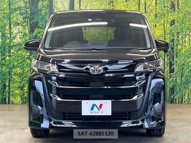 Toyota NOAH 2023-04 215724-15