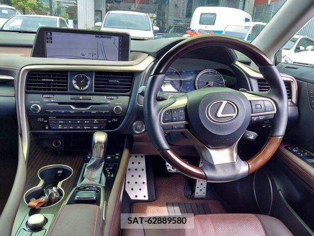 Lexus NX 2017-05 275625-1