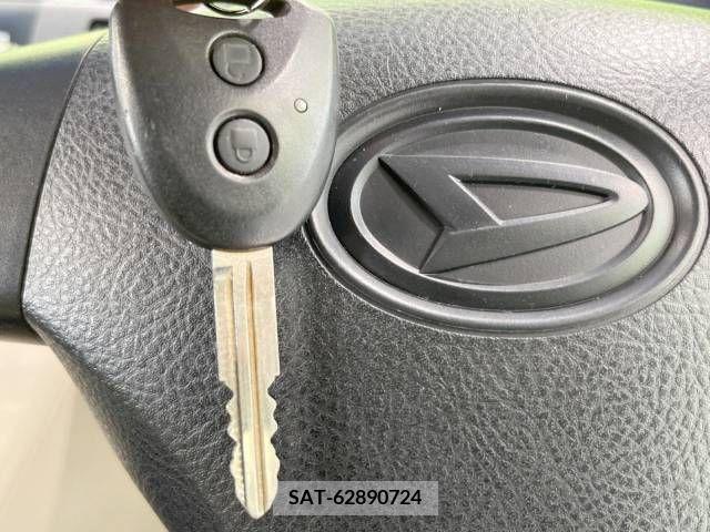 Daihatsu MOVE 2010-05 392408-4