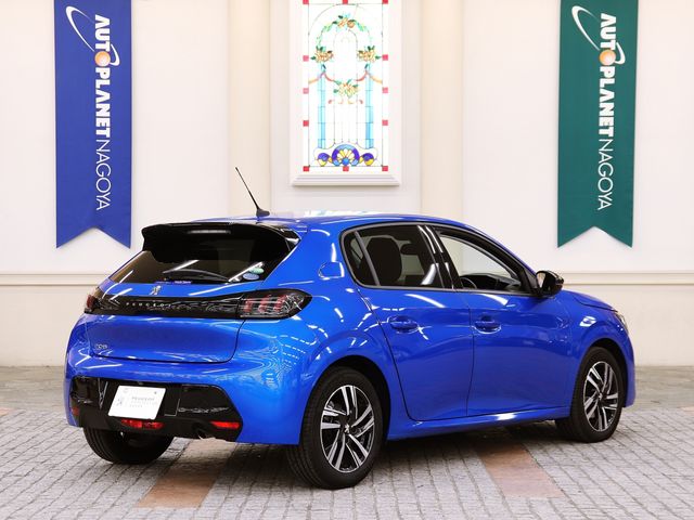 Peugeot 208 2022-06 5542-2