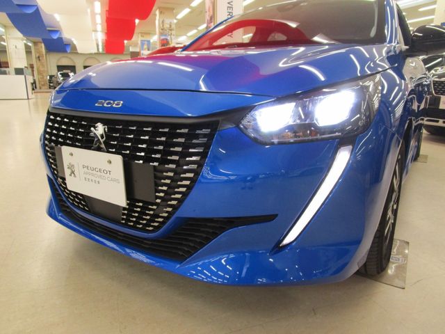 Peugeot 208 2022-06 5542-20