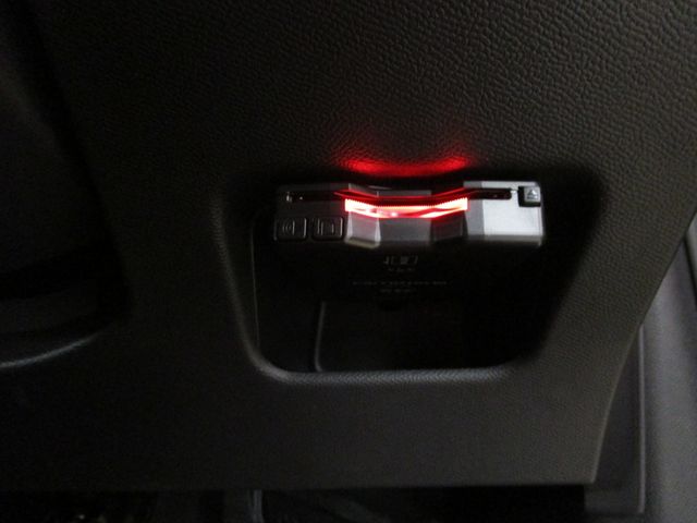 Peugeot 208 2022-06 5542-9