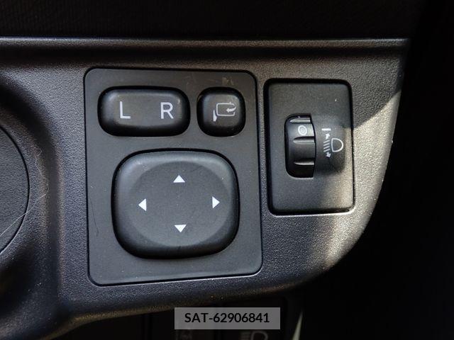 Toyota AQUA 2019-04 374209-12