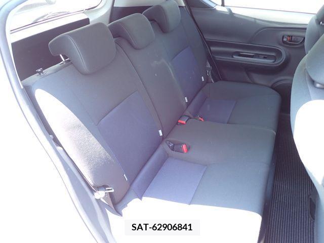 Toyota AQUA 2019-04 374209-15
