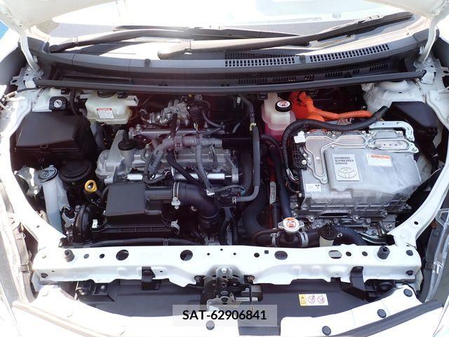 Toyota AQUA 2019-04 374209-19