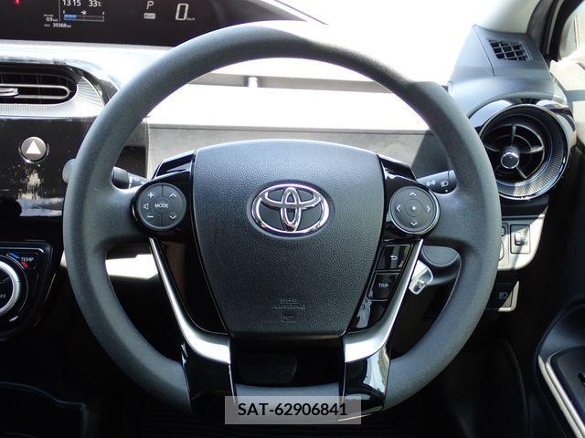 Toyota AQUA 2019-04 374209-3
