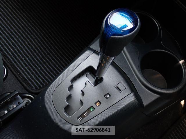 Toyota AQUA 2019-04 374209-9