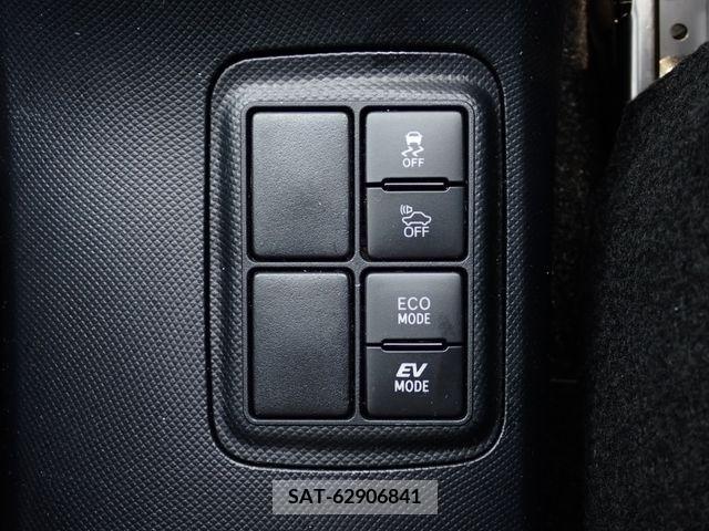 Toyota AQUA 2019-04 374209-23