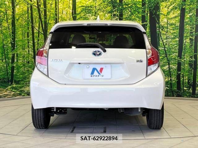 Toyota AQUA 2016-01 241249-15