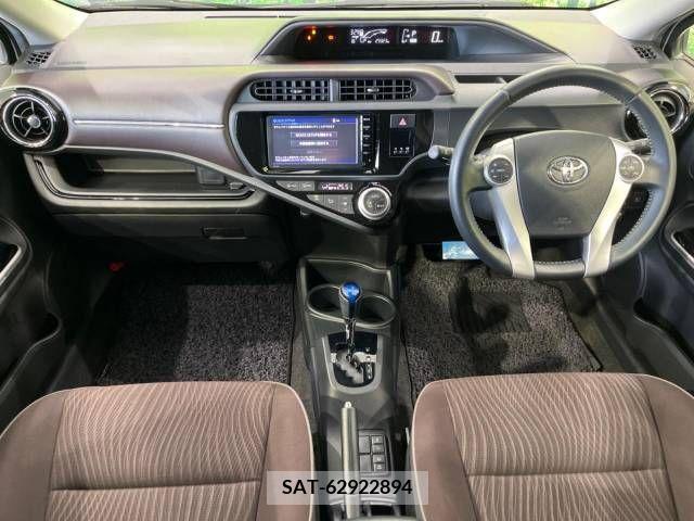 Toyota AQUA 2016-01 241249-1