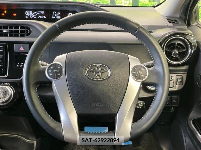 Toyota AQUA 2016-01 241249-11
