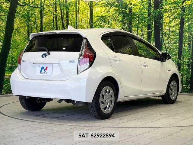 Toyota AQUA 2016-01 241249-17