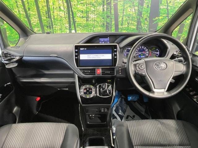 Toyota VOXY HYBRID 2019-05 187548-1