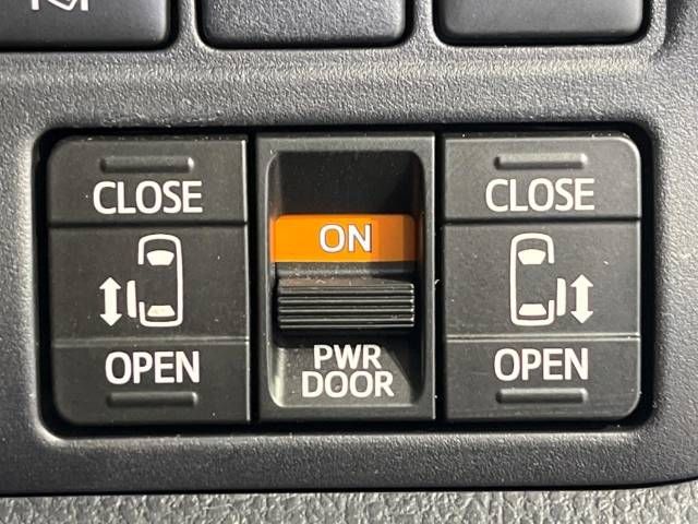 Toyota VOXY HYBRID 2019-05 187548-5