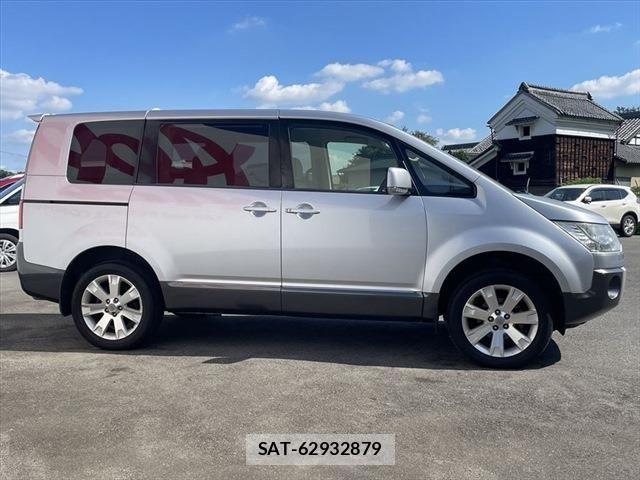 Mitsubishi DELICA D5 2013-02 426206-16