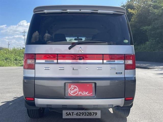 Mitsubishi DELICA D5 2013-02 426206-17