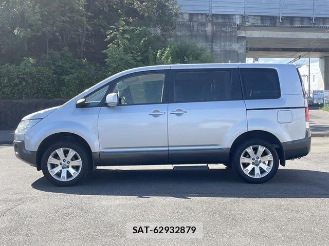 Mitsubishi DELICA D5 2013-02 426206-20