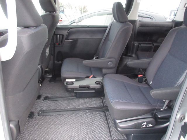 Toyota NOAH HYBRID 2014-09 17357-20