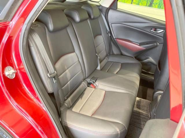Mazda CX-3 2015-06 13374-9