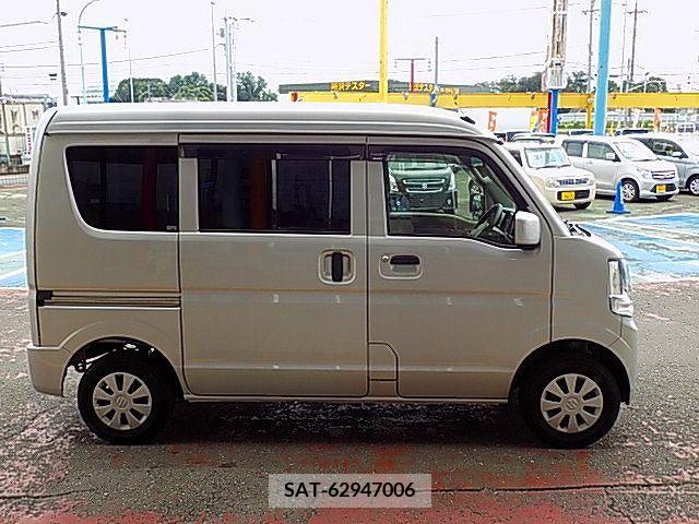 Suzuki EVERY 2022-05 359913-15