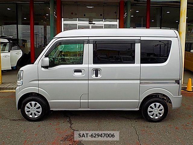 Suzuki EVERY 2022-05 359913-14
