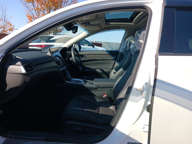 Honda ACCORD HYBRID 2023-01 190208-22