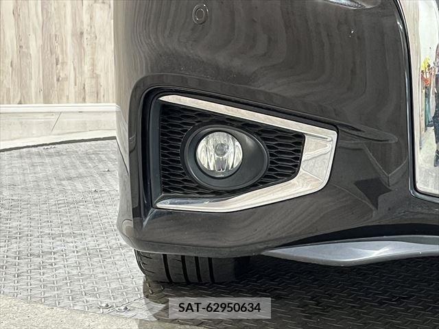 Nissan ELGRAND 2019-01 228297-10