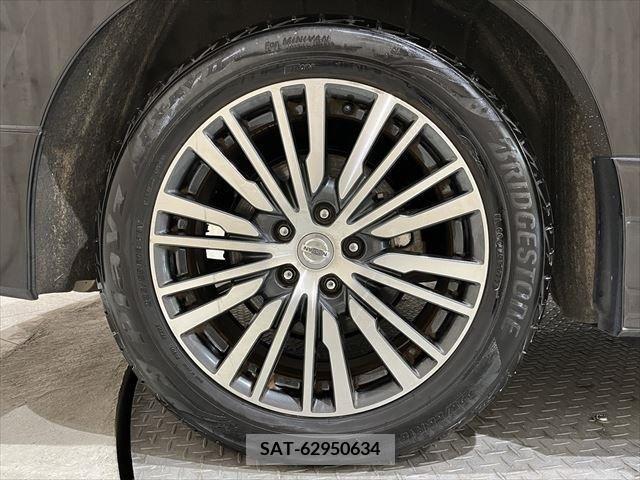 Nissan ELGRAND 2019-01 228297-16