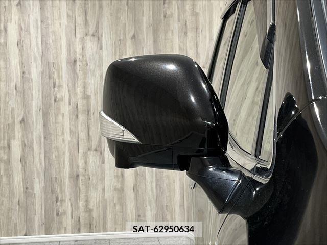 Nissan ELGRAND 2019-01 228297-12