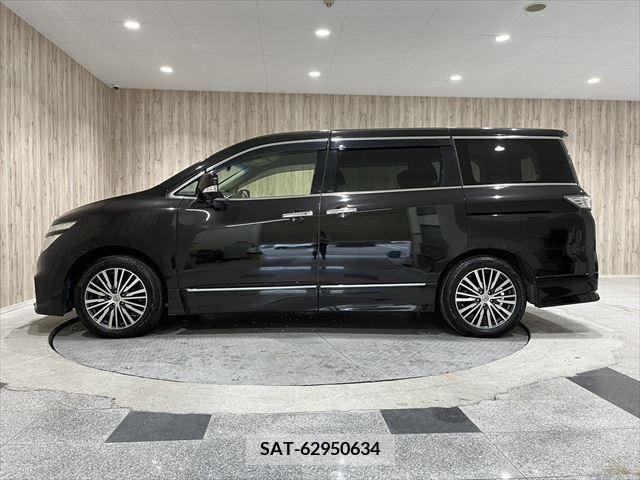 Nissan ELGRAND 2019-01 228297-7