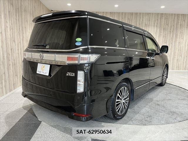 Nissan ELGRAND 2019-01 228297-4