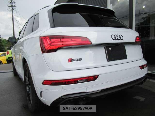 Audi SQ5 2021-10 203770-4