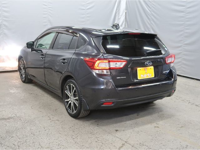 Subaru IMPREZA 2017-04 181484-1