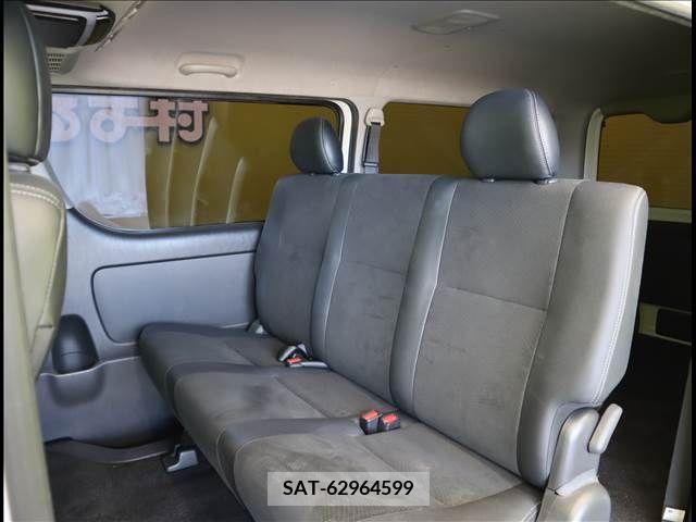 Toyota REGIUSACE VAN 2017-09 354583-23